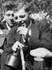John Kallekodt saman med venner p?a tur til Tysv?r-kjerka p?asken 1936  (foto eies av Edvard Slogvik